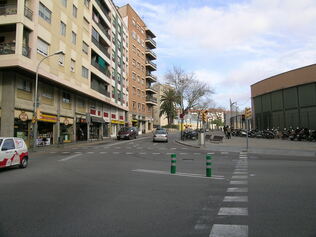 Reurbanització amb plantació d'arbrat del carrer dels Vergós entre Passeig de Sant Joan Bosco i Plaça d'Orient.